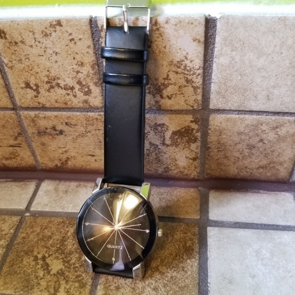 Men's Watch - Picture 2 of 2